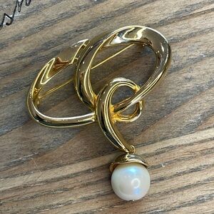 Brooch Impact by Piscitelli Large 80s Gold Tone Faux Pearl Modernist Dangle
